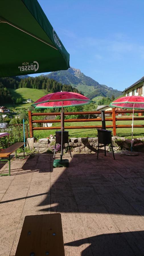 Gasthof Schoenblick Russbach am Pass Gschütt Exterior foto