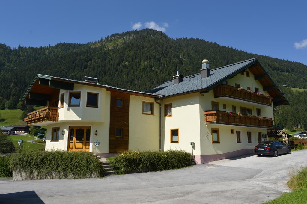 Gasthof Schoenblick Russbach am Pass Gschütt Exterior foto