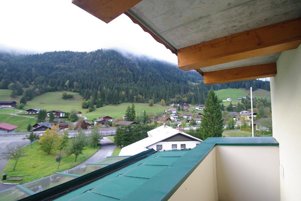 Gasthof Schoenblick Russbach am Pass Gschütt Exterior foto
